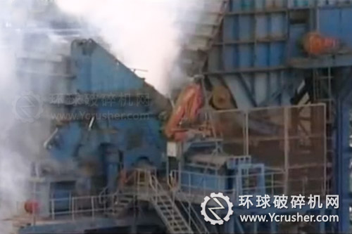 運行中的超級金屬破碎機