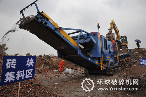 陳光標(biāo)董事長(zhǎng)親自冒雨指揮