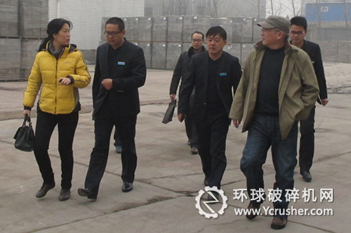 總農(nóng)藝師靳蕾一行參觀公司廠區(qū)