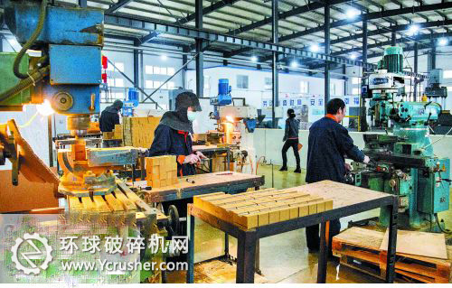 高性能摩擦襯墊生產(chǎn)現(xiàn)場