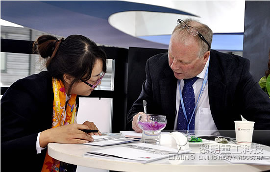 理性自信、開(kāi)放從容-黎明重工bauma China 2014收官