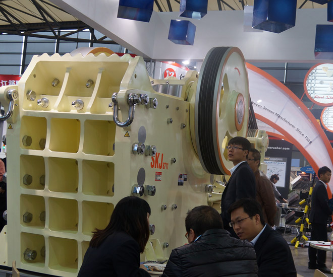 上海山啟－SKJ歐版顎式破碎機(jī)閃耀寶馬展