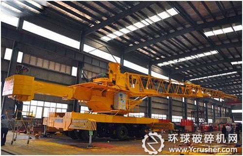 國內(nèi)首臺(tái)布料距離達(dá)50米的胎帶機(jī)