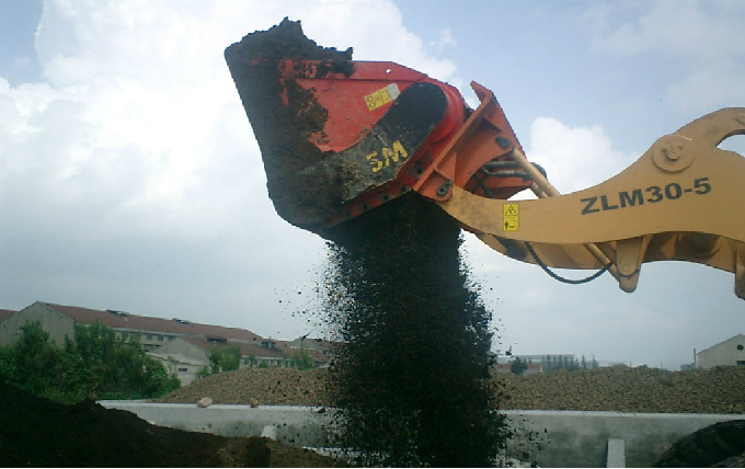 粉碎鏟斗（篩分破碎鏟斗）