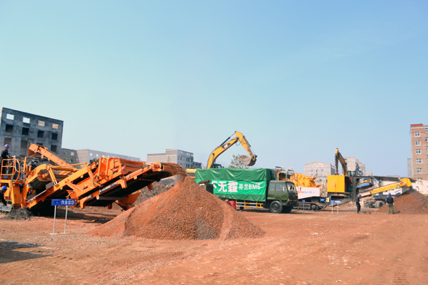 建筑廢料實(shí)現(xiàn)循環(huán)利用-臨江大道東延線一期工程出新招
