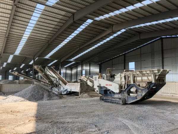 南方路機(jī)移動(dòng)破碎篩分&ldquo;質(zhì)在萬(wàn)里行&rdquo;回訪團(tuán)隊(duì)走進(jìn)山東