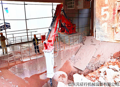 料口碎石機(jī)械手